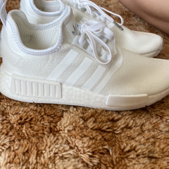 All white Adidas - Picture 2 of 7